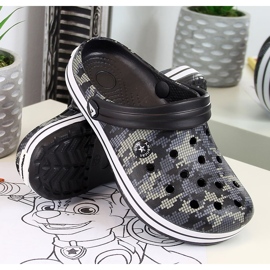 American Clubin mustat vaahtomuovitossut pojille 1