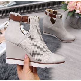 Naisten beige-lenkkarit, joissa harjakattoiset kiilat Filippo 2