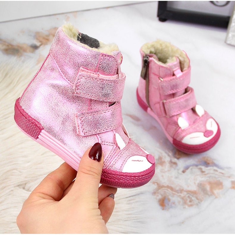 Vaaleanpunaiset eristetyt tyttöjen saappaat Kornecki 6583 vaaleanpunainen 1