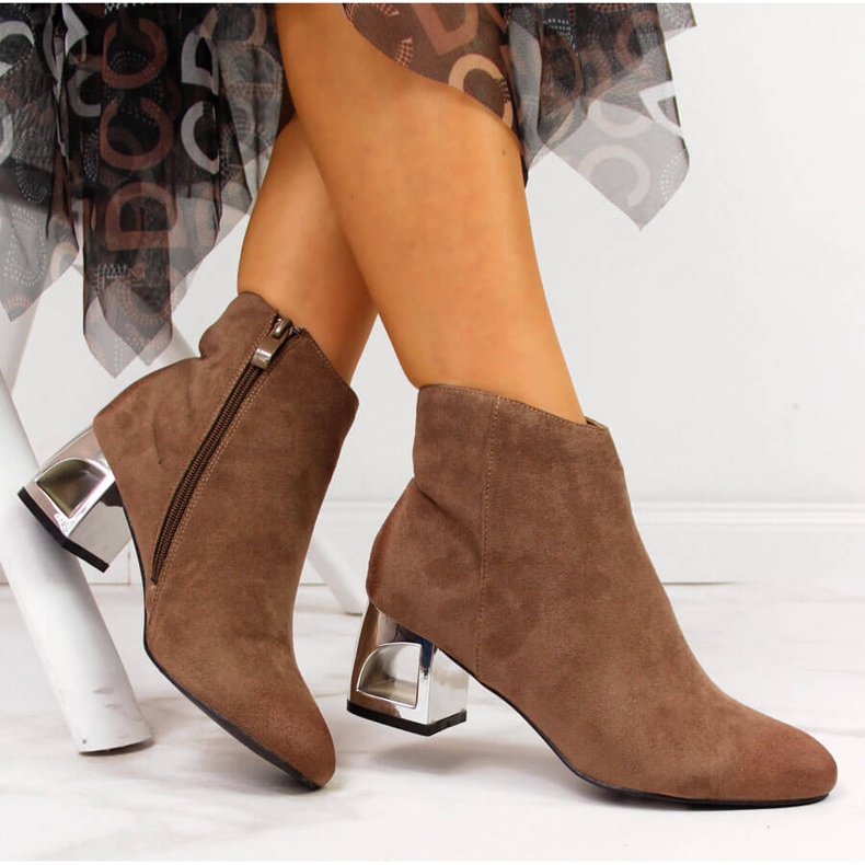 T.Sokolski Ruskeat naisten saappaat koristekorkoilla T. Sokolskilta 1