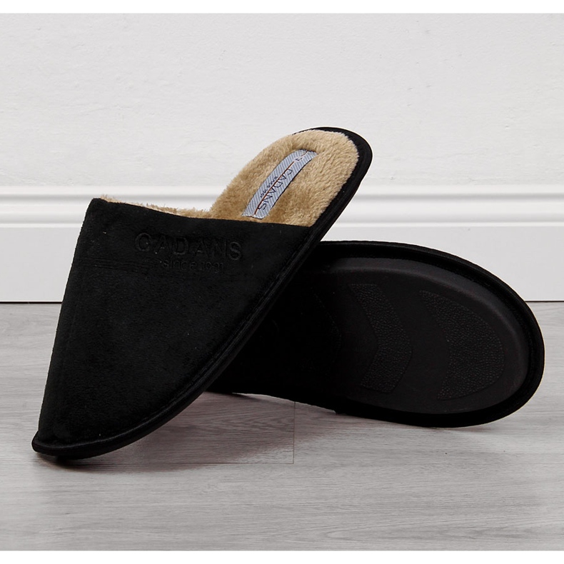 Mustat Cadansin kodin miesten tossut turkisella 1