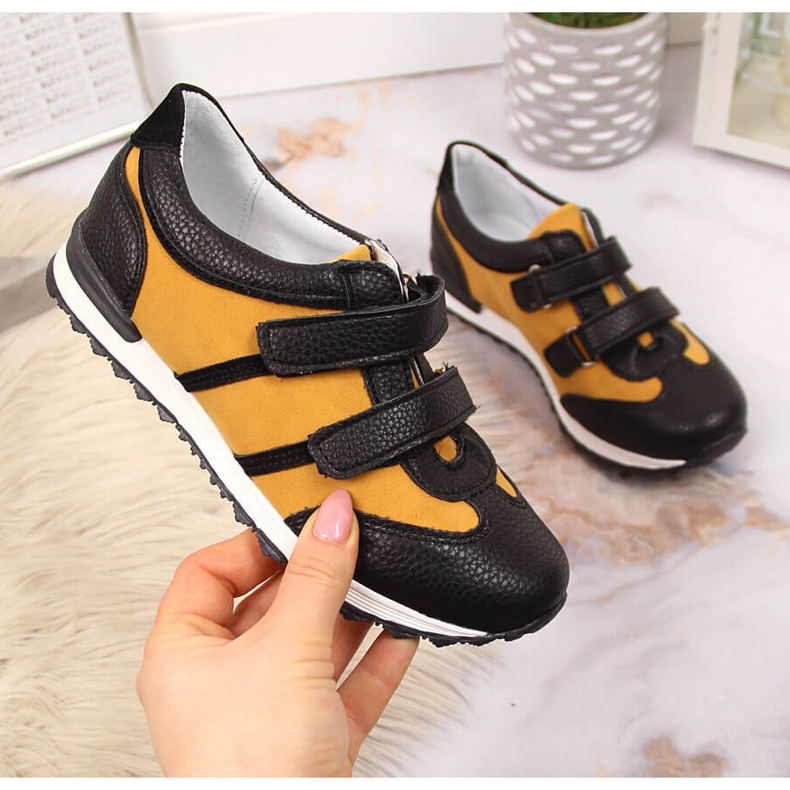 Poikien kengät tarranauhalla kameli Kornecki 6291 musta monivärinen 1