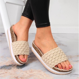 Naisten beige-tossut Potocki-tasolla 1