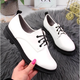 S.Barski Naisten nauhakengät, valkoinen S. Barski 1