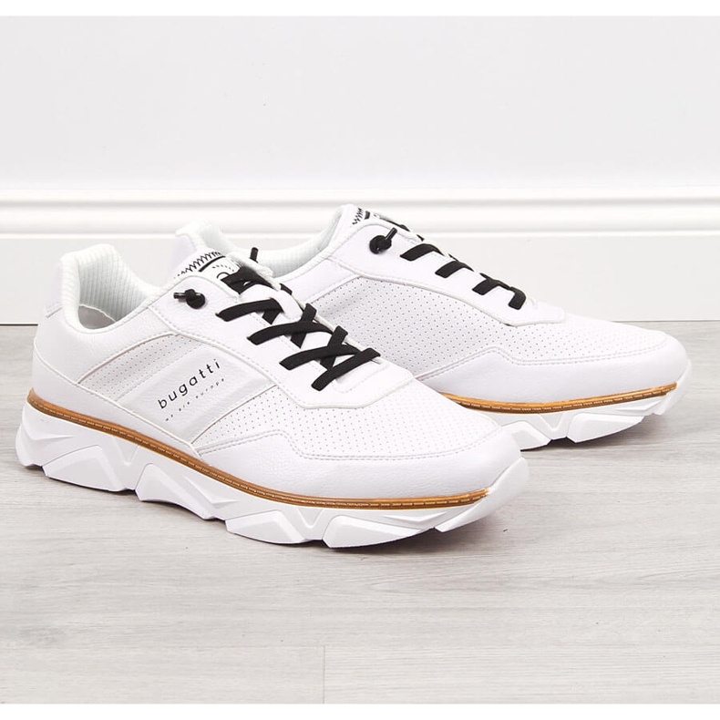 Valkoiset miesten vapaa-ajan urheilukengät Bugatti JJ153186 valkoinen 1