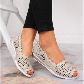 Harjatut, avokärkiset, beigenväriset Jezzi naisten kengät 1