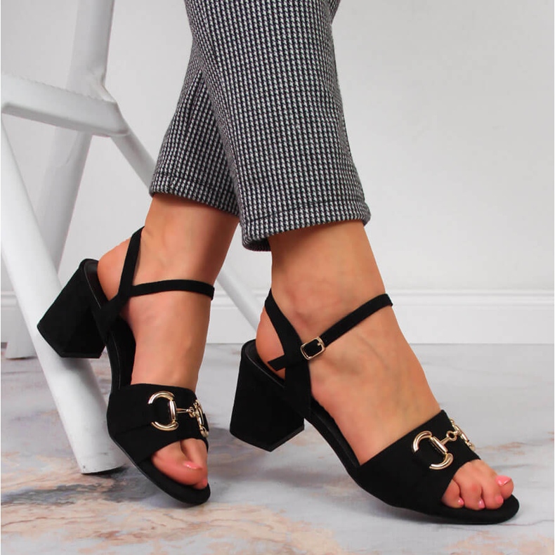 S.Barski Mustat naisten sandaalit pylväässä, jossa S. Barskin koriste 1