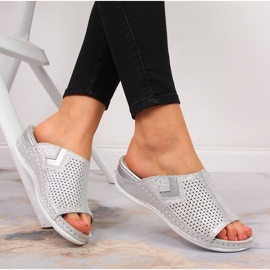 S.Barski Naisten nahkaiset tossut hopeakiilalla S. Barski 2