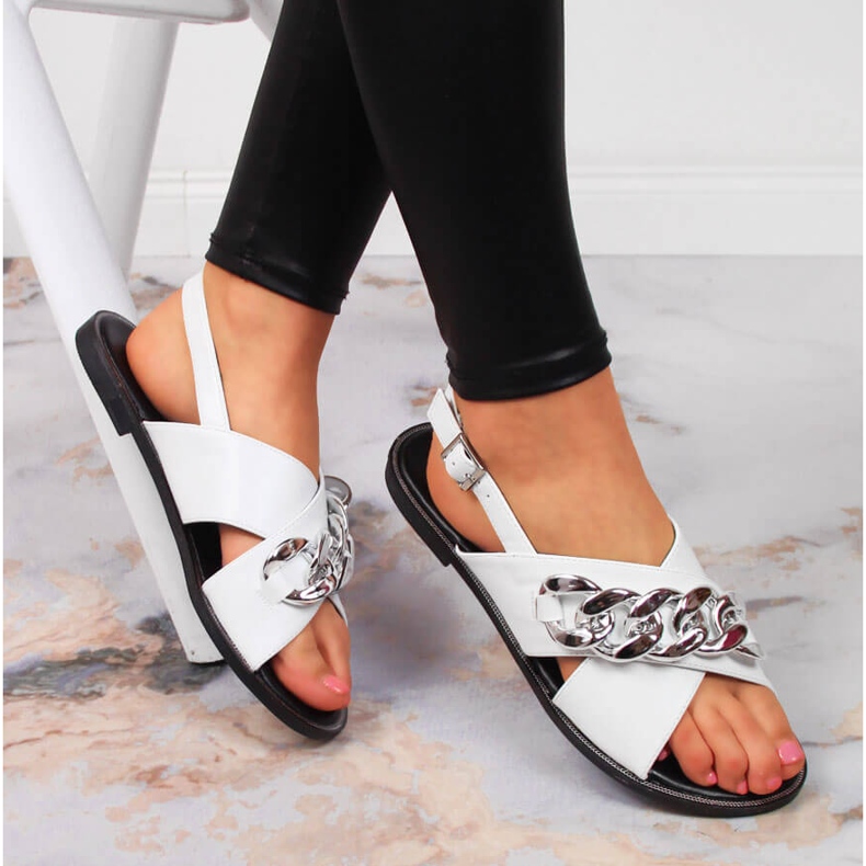 Naisten sandaalit, joissa valkoinen Vinceza-ketju 1
