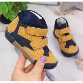 Poikien kengät tarranauhalla kameli Kornecki 6785 ruskea musta 1