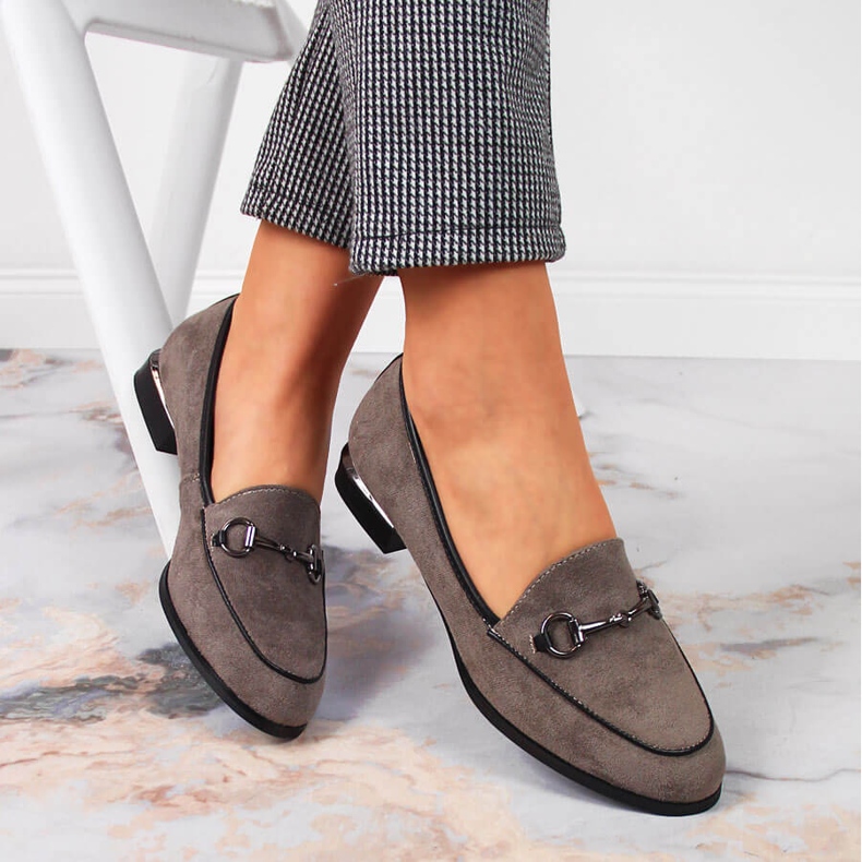 Naisten matalat mokasiinit harmaalla Jezzi-koristeella 1