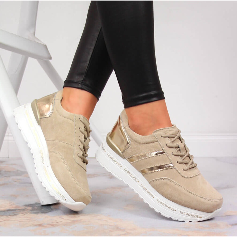 Naisten nahkakengät beigenvärisellä Filippo alustalla 1