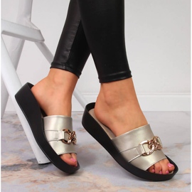 Naisten nahkaiset tossut kultaisella ketjulla Filippo kultainen 1