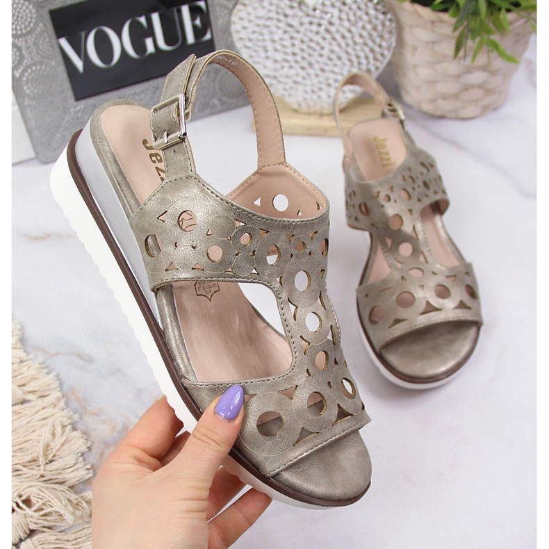 Naisten kiila sandaalit Jezzi kultainen 1