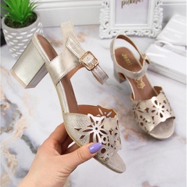 Naisten sandaalit kultapostissa Jezzi kultainen 1