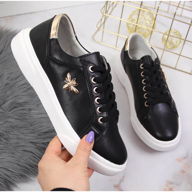 Naisten nahkakengät mustalla Vinceza-tasolla 1