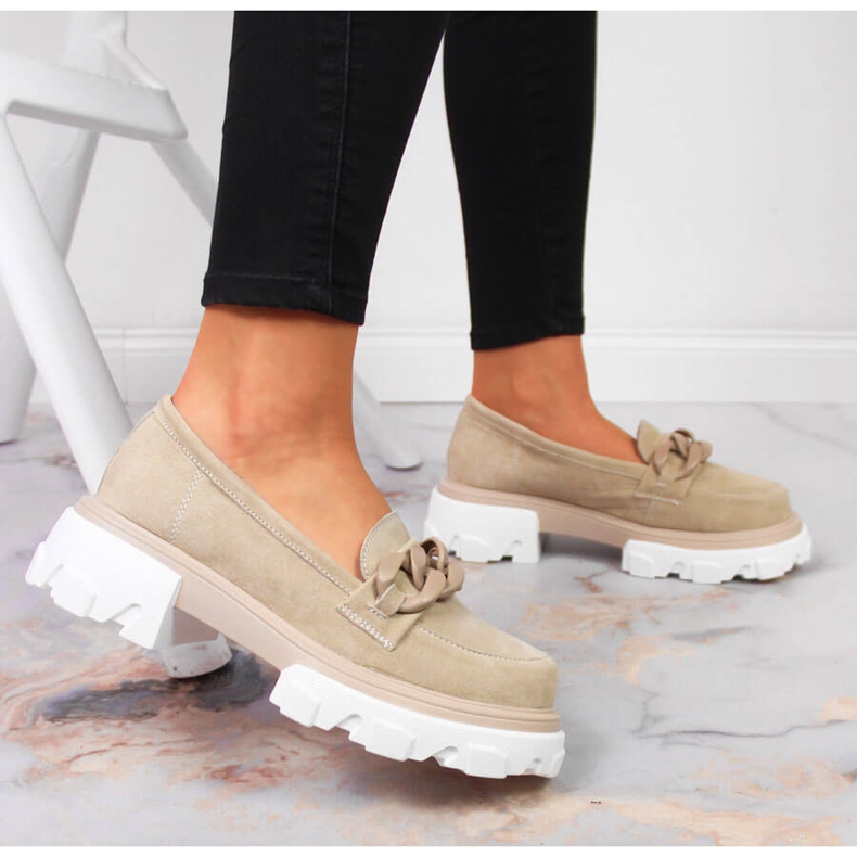 Nahkaiset naisten kengät ketjuilla beige Filippo 2