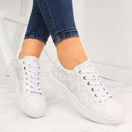 Naisten tennarit valkoiset Bugatti JJ253157 valkoinen 1