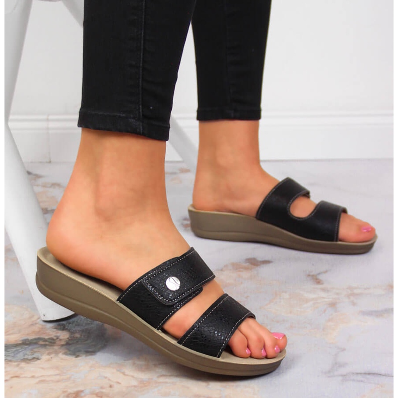 Mustat Inblu naisten mustat tarranauhatossut 2