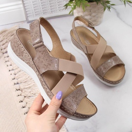 Naisten nahkasandaalit mukavilla resoreilla Helios 100 beige 1