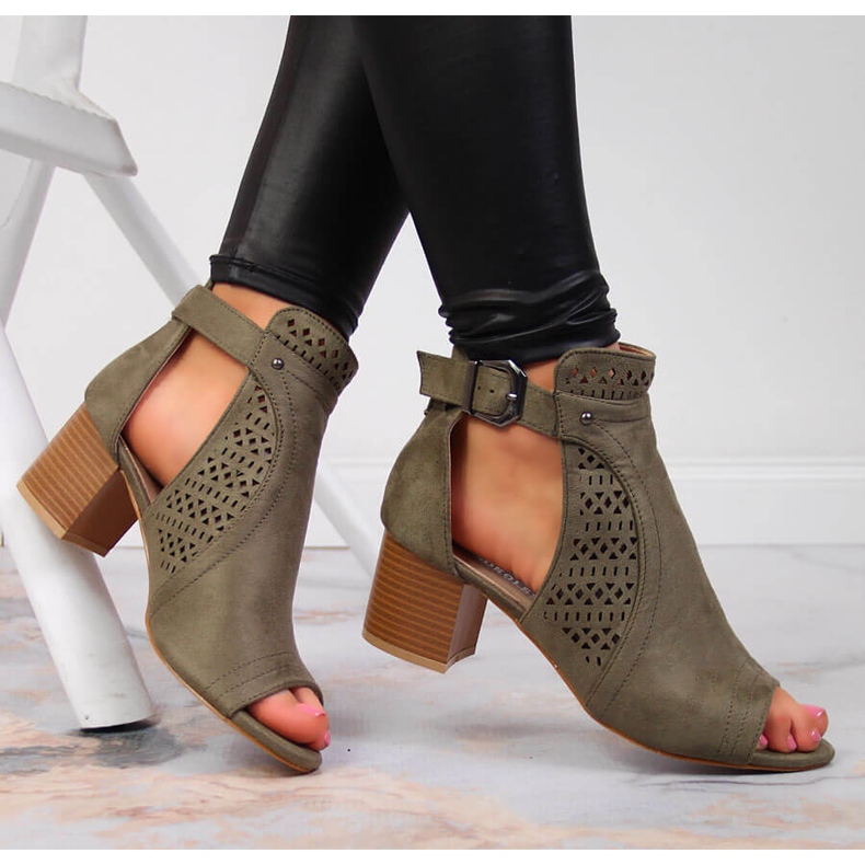 Naisten sandaalit harjakattoisilla khakiväreillä T.Sokolski vihreä 1