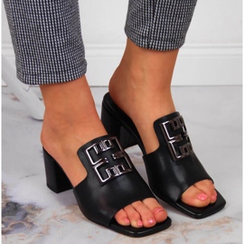 Naisten nahkaiset tossut mustassa Filippo-tolppassa 1