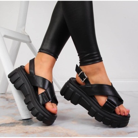 Naisten sandaalit mustalla Jezzi-tasolla 1