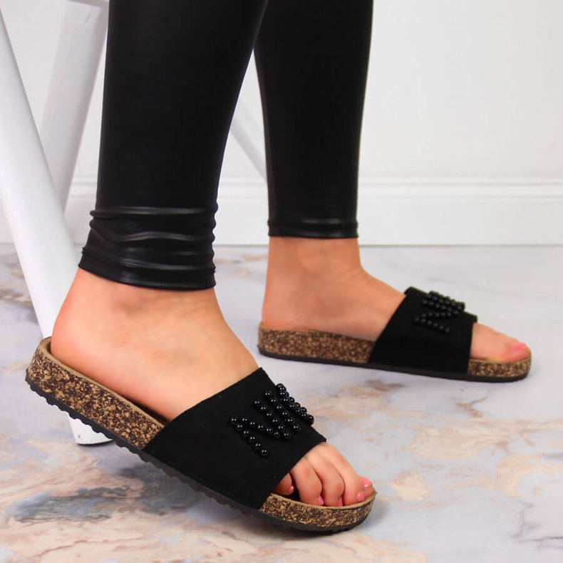 Naisten mustat helmitossut eVento 2