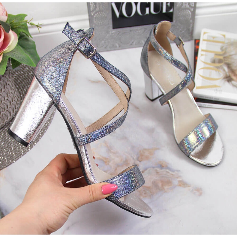 Hopeiset naisten sandaalit Filippo-postissa hopea 1