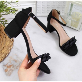 Mustat Filippo naisten sandaalit ketjulla varustetussa tolppassa 1