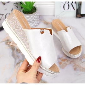 Hopeiset naisten tossut kiilalla T.Sokolski hopea 2