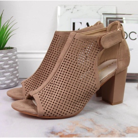 Naisten sandaalit tarranauhalla beige Sabatina 2