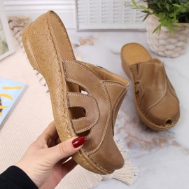 Nahkaiset beige-kiilatossut Łukbut 650 1