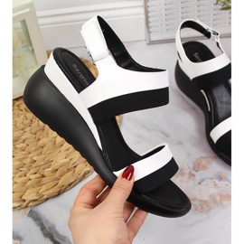 Naisten sandaalit kiilavalkoisessa Sergio Leonessa valkoinen 1