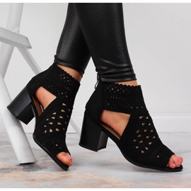 T.Sokolski Naisten mustat harjakattoiset sandaalit T. Sokolskilta 1