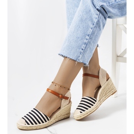Mustat espadrillit Garvan-kiilassa beige 2