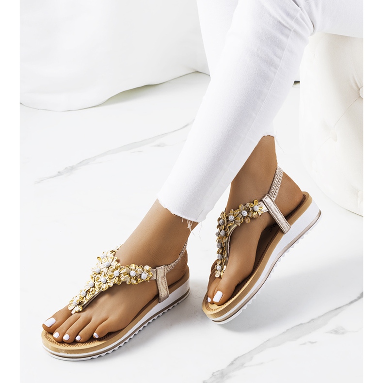 Tove kultaiset naisten sandaalit kultainen 1