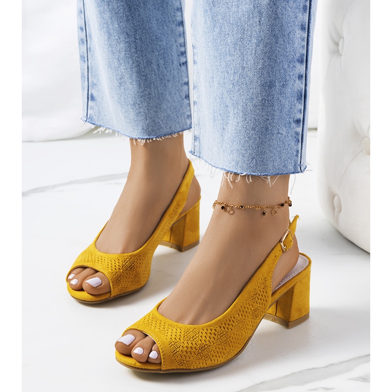 Gracon keltaiset harjakattoiset sandaalit keltainen 1