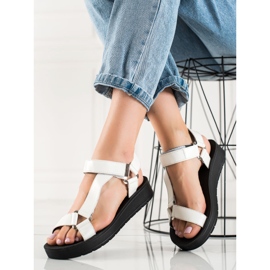 Cm Paris Valkoiset sandaalit alustalla valkoinen musta 1