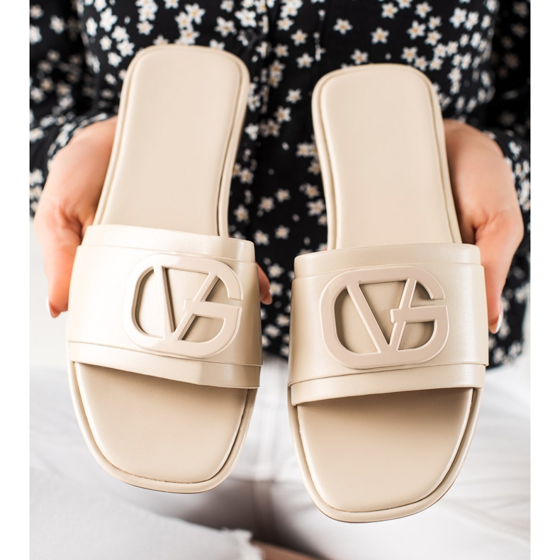 TRENDI Beiget tossut 1