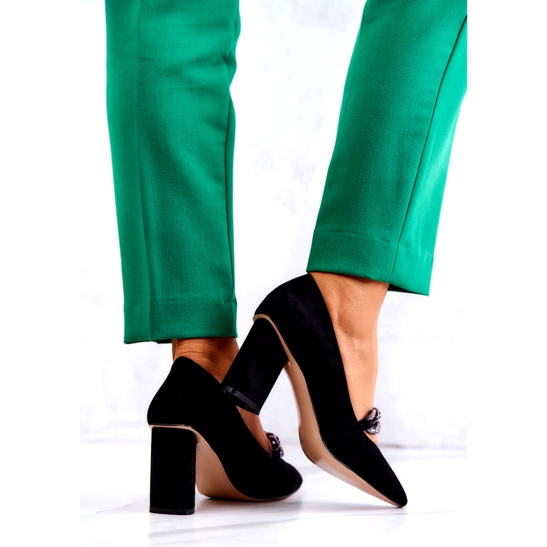 S.Barski Naisten mokkanahkapumput mustalla ketjulla 5