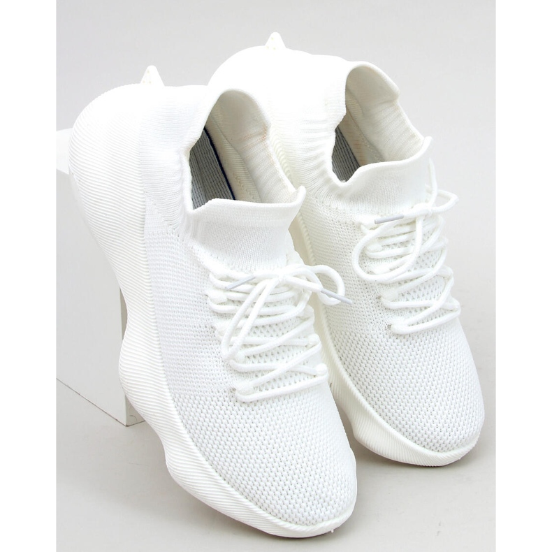 Desire Ben White -sukat valkoinen 1