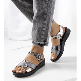 Musta Tulia naisten sandaalit 1