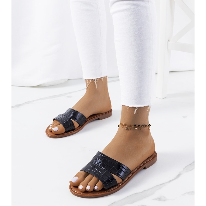 Milan tyylikkäät mustat tossut 1