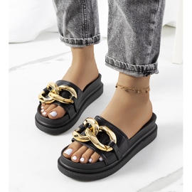 Mustat tossut Berloz-tasolla 1