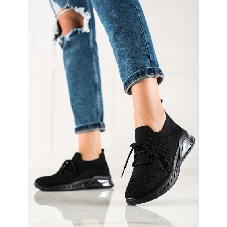 DK Mustat urheilukengät 2