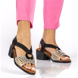 Filippo DS2308/22 Bk Go nahkaiset harjakattoiset sandaalit, musta ja kulta kultainen 1