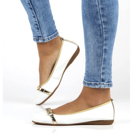 Nahkainen balettiasunto ketjulla Filippo DP3709/22 valkoinen 1