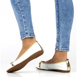 Nahkainen balettiasunto ketjulla Filippo DP3709/22 valkoinen 2