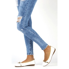 Nahkainen balettiasunto ketjulla Filippo DP3709/22 valkoinen 3